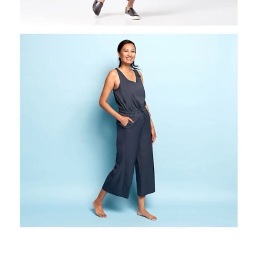 Zuda V-Neck Racerback Jumpsuit Size S
